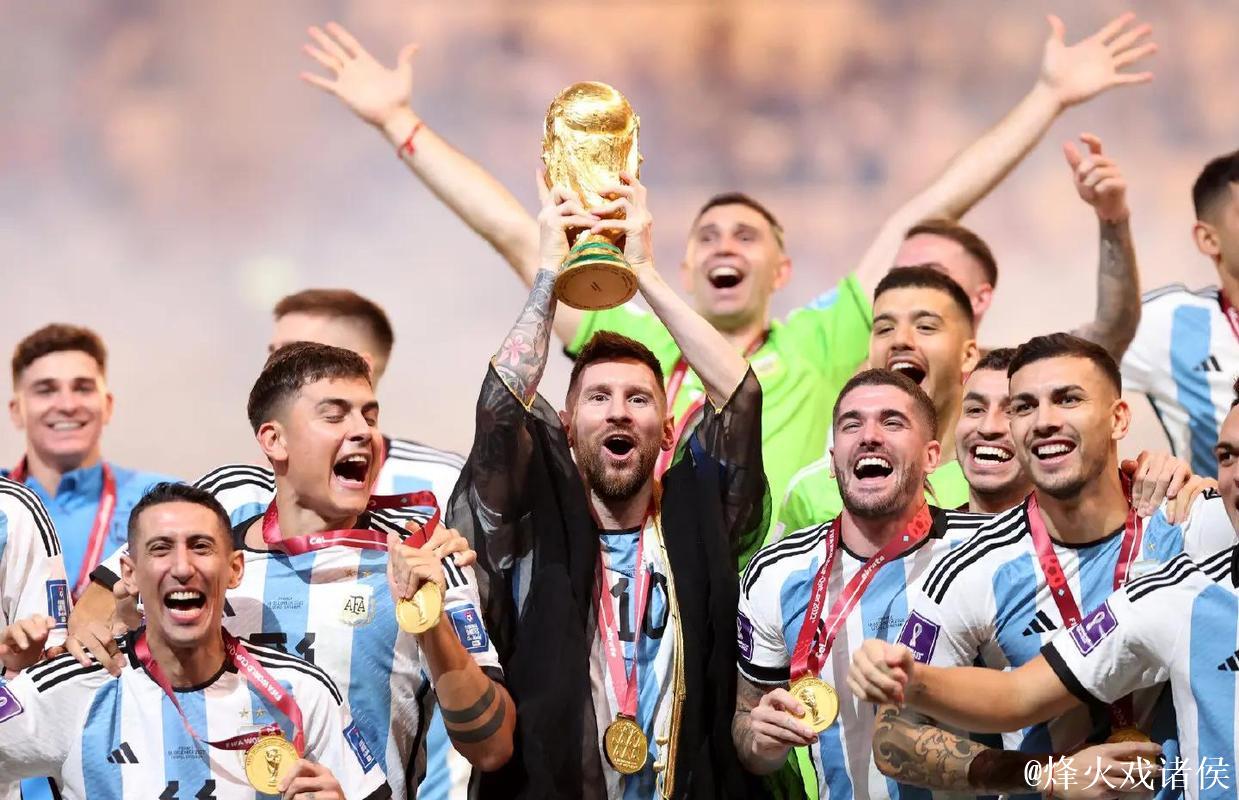 梅西和小球员,足球世界杯 梅西和小球员,足球世界杯